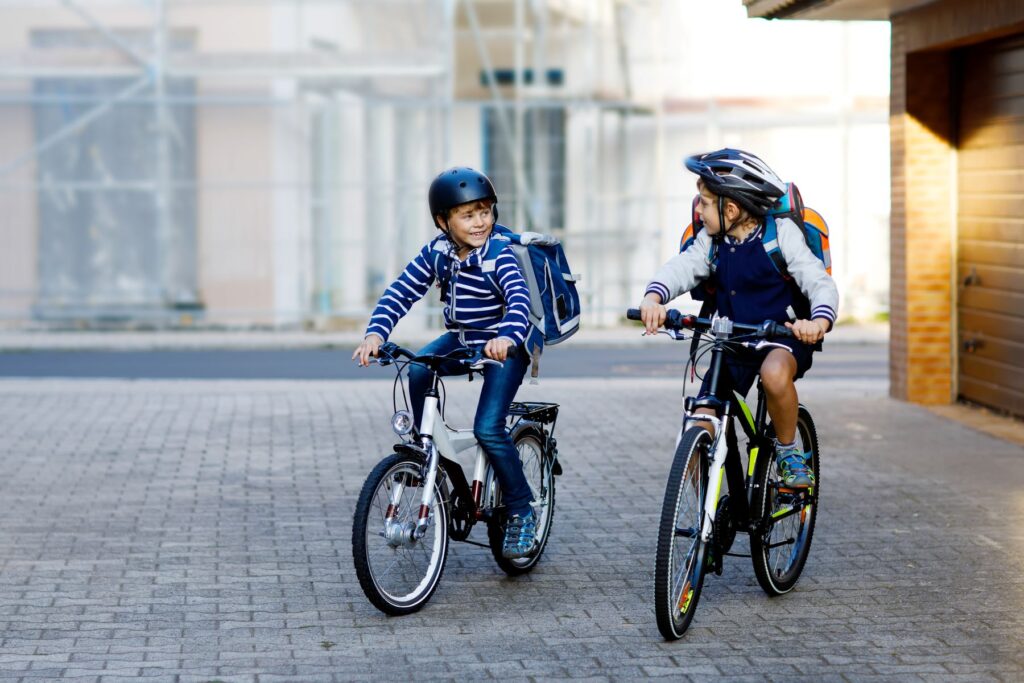 bezpieczenstwo-dziecka-na-rowerze-co-warto-wiedziec