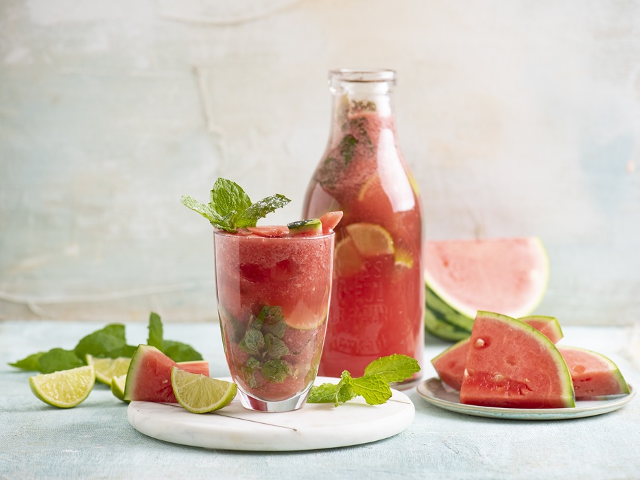 Lemoniada arbuzowa z miętą