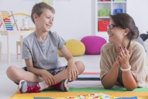 Jak zapewnić wsparcie dzieciom ze spektrum autyzmu w szkole