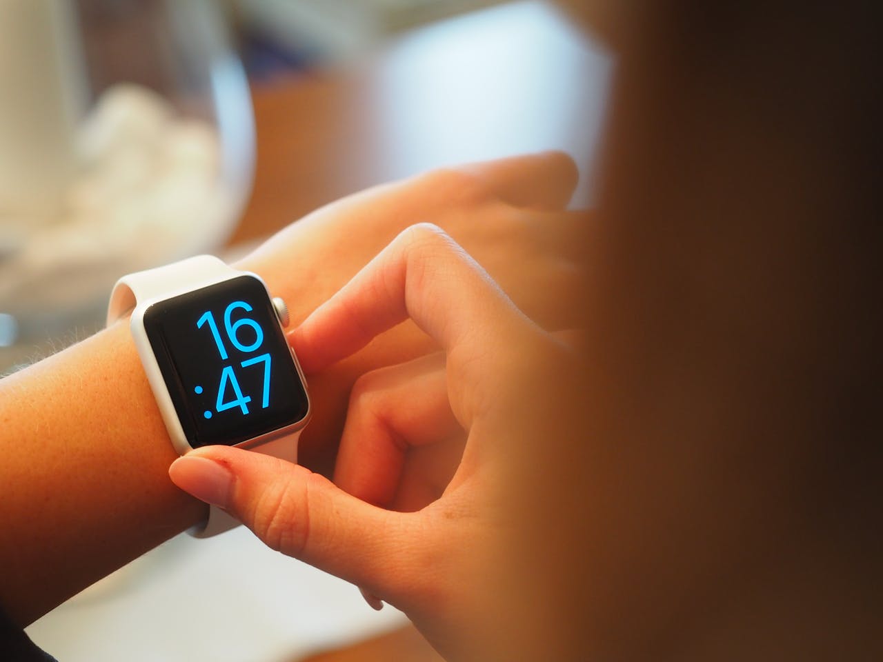 Na co zwrócić uwagę wybierając smartwatch dla dziecka?